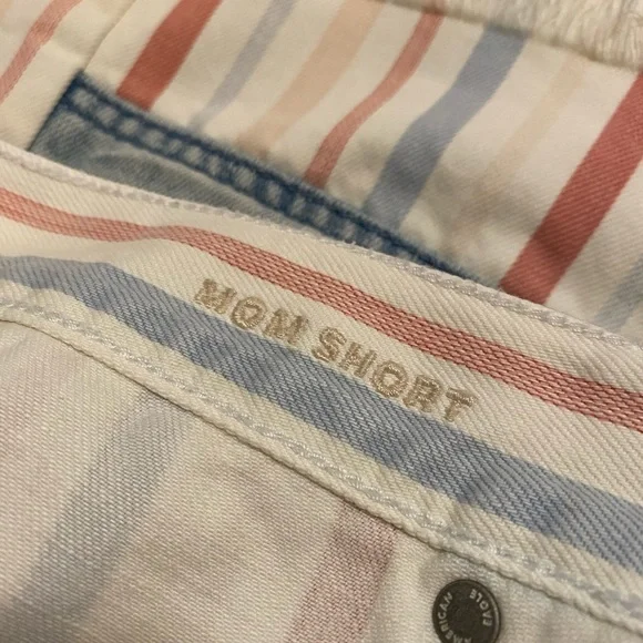 American Eagle Mom Short Patch Pocket Colorful Striped High Rise Cut Off Size 8 - Picture 7 of 11